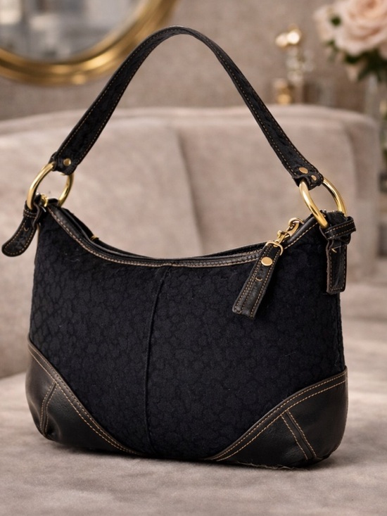 Coach Handbags - Vintage Coach Black Signature Baguette Bag Y2K Shoulder bag Leather Trim